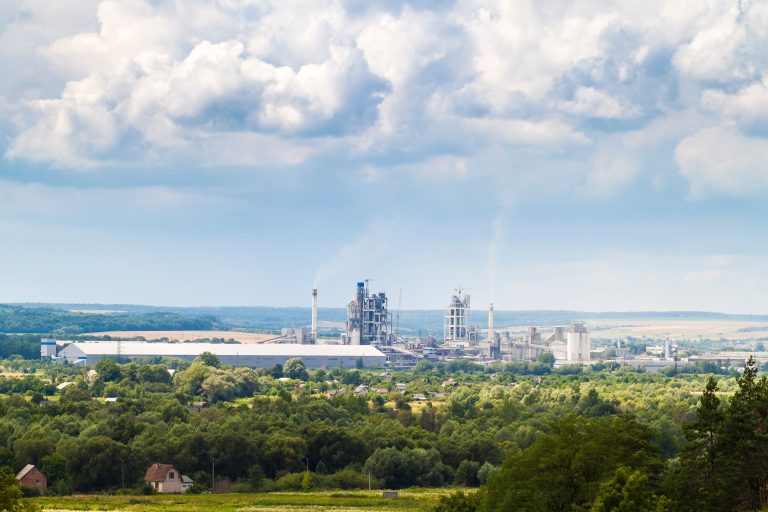 How Industrial IoT is Solving Downtime, Inefficiency and Rising Costs in UK Manufacturing